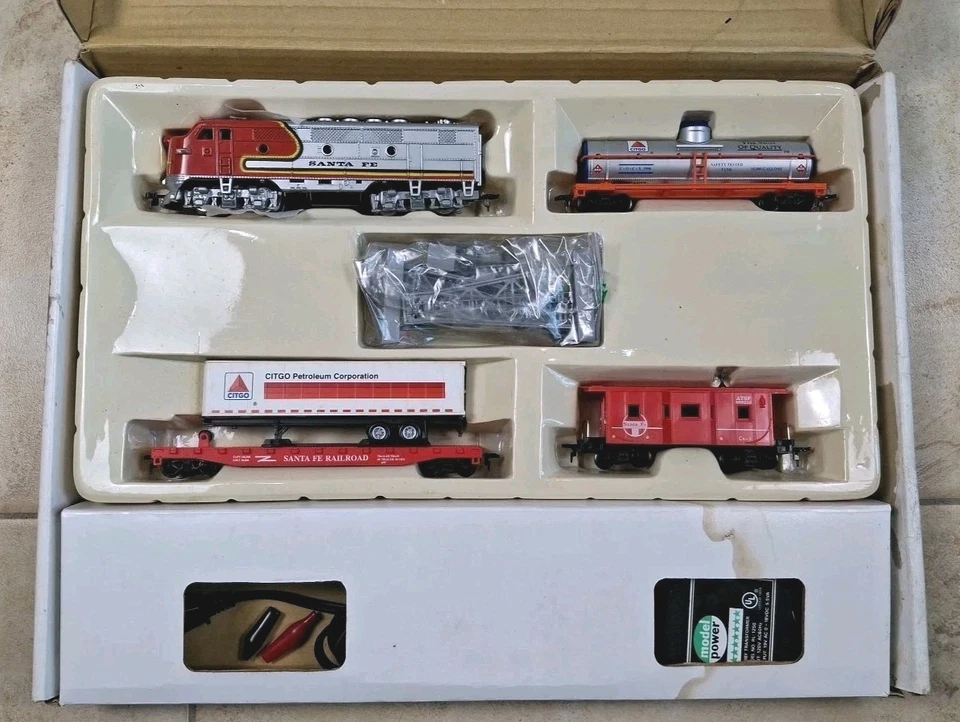 Model Power CITGO HO Scale Electric Train Set No. 1096 No Track Pieces Included - Image 1 of 4