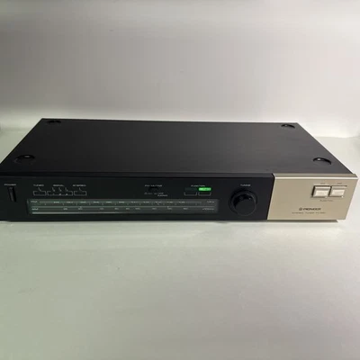 Pioneer TX-530 AM FM Radio Stereo Tuner | Tested | Vintage Audio Radio - Image 1 of 4