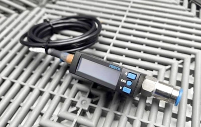 New Festo SFAH-200U-G14FS-PNLK-PNVBA-M8 Flow Sensor 8058479 - Image 1 of 4