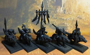 Warhammer Fantasy Battle Goblin Wolf Riders x4 Base Painted Black - Picture 1 of 1