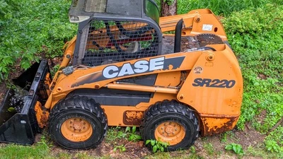 Minicargadora Case SR 220 2011  Foto 1 de 4