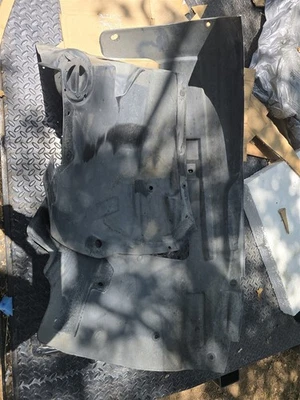 2008-2015 Cadillac CTS Fender Liner Splash Front Left Driver Side 20851001 oem - Image 1 of 4