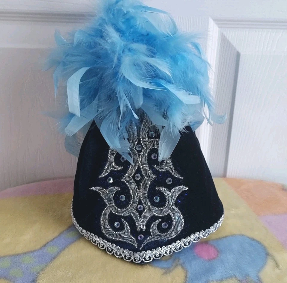 Tocado tradicional kazajo (Takiya) 22" azul con plumas, hecho a mano Foto 1 de 3
