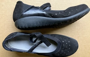 Naot Matua Suede Studded Mary Jane sz 39  US 8 - 8.5 Black  Comfort Shoe - Picture 1 of 7