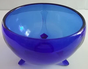 L.E. Smith Large 8" Wide Coblat Blue Glass 3 Footed Depression Bowl - Picture 1 of 1