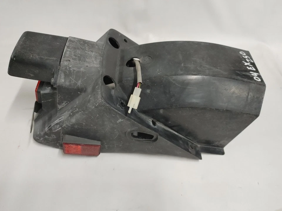 Guardabarros trasero Kawasaki Ninja EX250R 2004 35023-1220-6Z Foto 1 de 4