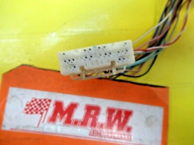 WIRE PLUG CONNECTOR off MULTIPLEX NETWORK COMPUTER PIGTAIL UNDER DASH FUSE RELAY - Image 1 of 4