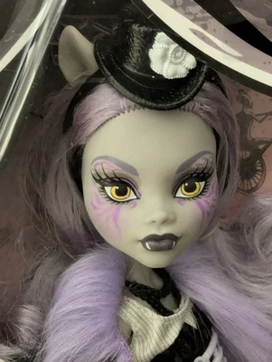 Muñeca Monster High Freak du Chic Clawdeen 2014 exclusiva de Target nueva caja imperfecta Foto 1 de 4