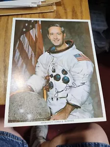 James McDivitt ORIGINAL signed NASA 8X10! Apollo 9 Astronaut! - Picture 1 of 2
