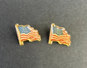 Vintage American Waving Flag Lapel Pin United States Of America Patriotic - Picture 1 of 2