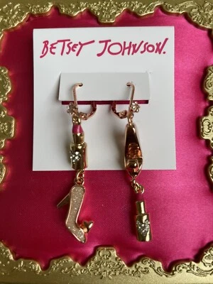 Pendientes Betsey Johnson lápiz labial tacón alto zapato bomba brillo oro rosa desajuste Foto 1 de 2