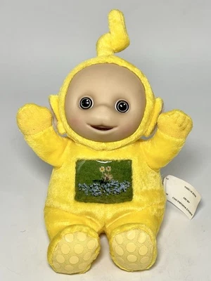 Teletubbies Peluche Suave Laa Laa 8" Foto Flores Pecho 2003 Muñeco de Peluche Amarillo Foto 1 de 4