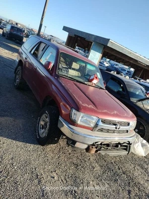 RED RIGHT FENDER 1996-2002 TOYOTA 4 RUNNER Foto 1 de 4
