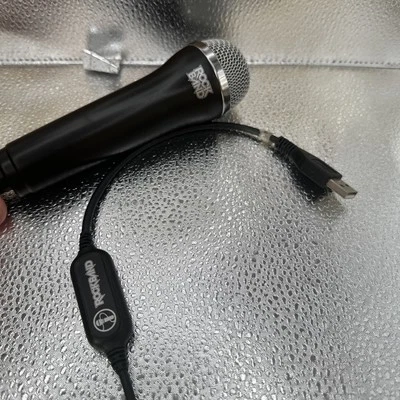 Rock Band Wired USB Microphone (E-ur20) Xbox 360 PS2 PS3 Wii PC MAC -Red Octane - Image 1 of 4