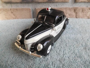 Ford Deluxe 1940 cupé de negocios coche de policía diecast 1/32 vintage - Imagen 1 de 20