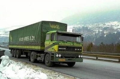 TEKNO 80999 DAF 2800 4X2 + SEMI PLATEAU BACHE "W. De Vries & Zn" (NL) Mint - Bild 1 von 4