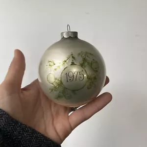 HALLMARK Vintage Ornamento di vetro 1975 Mary Hamilton Incantatori di Natale - Foto 1 di 3