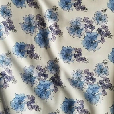 Satén romántico de algodón floral azul - ¡También en rosa! Suave! ¡Certificado OEKO-TEX! Foto 1 de 4