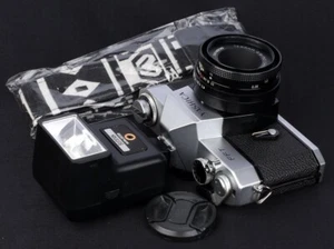 Yashica FFT Mechanical 35mm Film SLR c/w Tessar 50mm f/2.8 STD Lens & Flash Kit - Picture 1 of 11