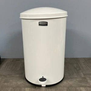 Rubbermaid Commercial Products Step On White Metal Trashcan W/ Lid Heavy Duty - Picture 1 of 11