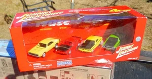 Johnny Lightning 4 Car Red AARCuda,Yellow AAR Cuda + Charger, Green Challenger - Picture 1 of 2