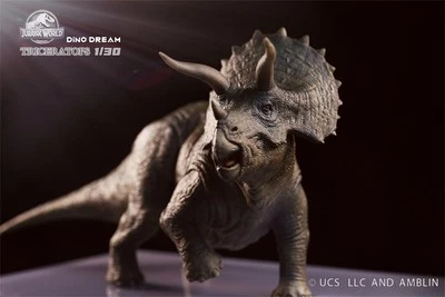 DINO DREAM 1/30 Triceratops Figure Dinosaur GK Animal Model Adult Kids Gift Toys - Image 1 of 4