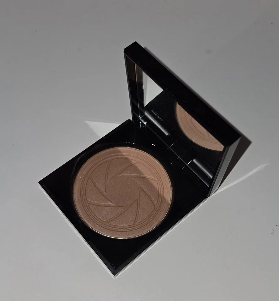 SMASHBOX COSMETICS * BRONZE LIGHTS BRONZER COMPACT * WARM MATTE * NEW FULL SIZE - Image 1 of 4