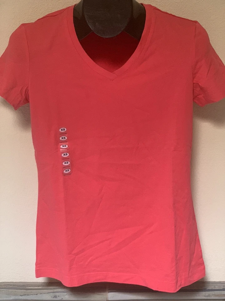 全新带标签 Lady Foot Locker LFL T 恤 XS V 领 100% 棉橙色短袖 — 第 1/4 张图片