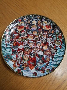 CHRISTMAS SANTA CLAWS BY BILL BELL, LIMITED EDITION PLATE 8" DIAMETER Z8688 - Picture 1 of 4