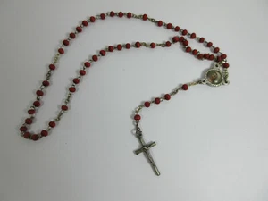 Vintage 12" Zoll Rot Kunststoff Perlen Metall Kruzifix Rosenkranz Jungfrau Maria Christus - Bild 1 von 6