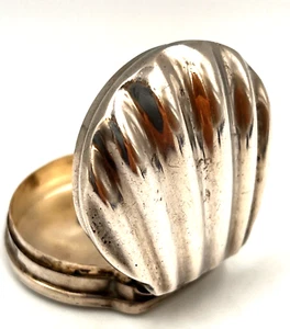 Vintage Sterling Silver Shell Shaped Hinged Pill Box Hallmarked London DP 1938 - Picture 1 of 16