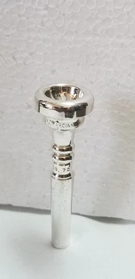 J. MARCINKIEWICZ MODELO NO. BOQUILLA TROMPETA 7C FABRICADA EN BURBANK C.A 91502. Foto 1 de 4