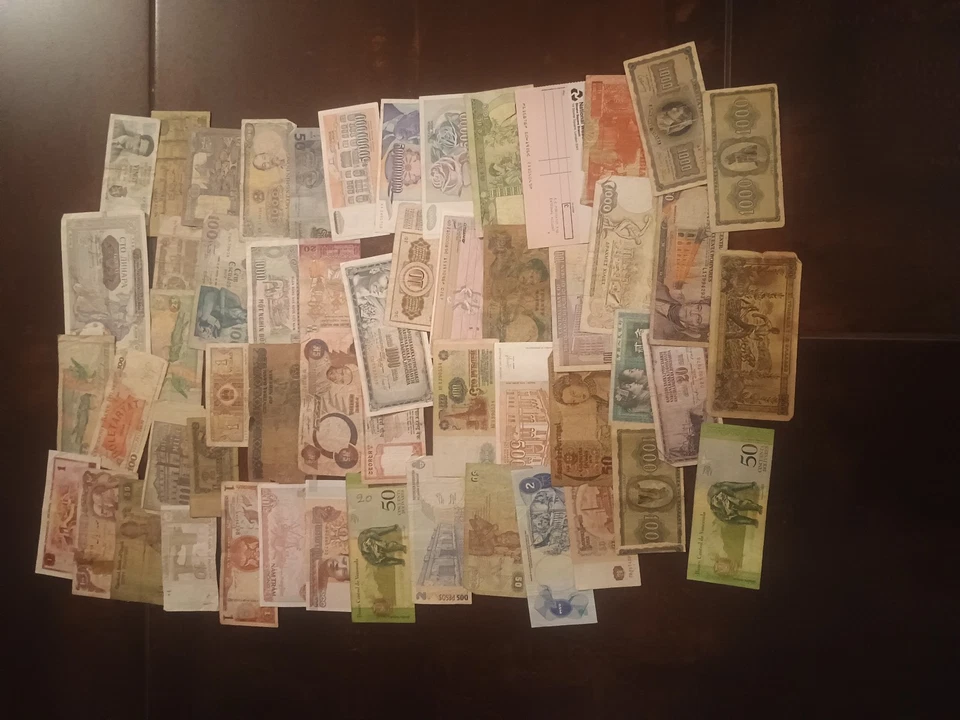 LOT 52 Banknote  !!!!!!!!!!20 - Image 1 of 1