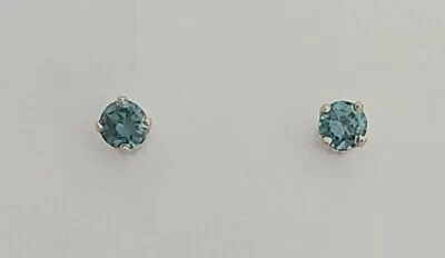 Aretes de diamantes naturales color azul mejorado ~ 0,60 ct. tdw. Foto 1 de 4