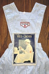 Vintage Lot: American Red Cross Volunteer Pinafore & THE RED CROSS MAGAZINE Jan 1918 - Bild 1 von 11