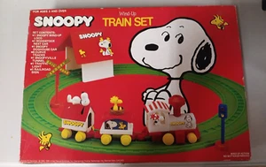 Vintage Snoopy Wind Up Train Set New In Original Packaging Circa 1965 - Picture 1 of 6