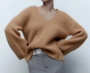 Maglione donna Zara scollo V 100% lana in cammello tortora marrone vestibilità rilassata taglia XS-S nuovo con etichette - Foto 1 di 12
