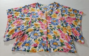 First Love by Lovelyn taglia 2X rayon floreale manica a farfalla multicolore con bottoni - Foto 1 di 4