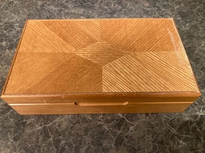 Caja decorativa vintage con bisagras de madera con incrustaciones baratija almacenamiento de joyas Foto 1 de 3