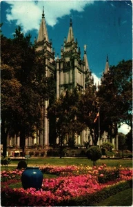 Hermosa escena de jardín de flores vintage del templo de Salt Lake - Imagen 1 de 2