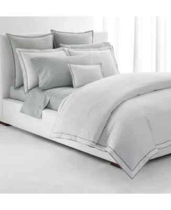 Ralph Lauren Spencer Matelasse FULL/QUEEN Cobertor FUNS Juego de 3 piezas Salvia Precio de venta sugerido por el fabricante $570 - Imagen 1 de 9
