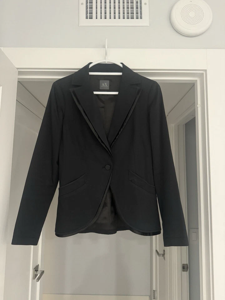 ARMANI EXCHANGE A|X Nuevo blazer negro azabache ajustado mujer botón único. Talla M Foto 1 de 4