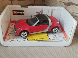 Burago 1:18 Smart Roadster Diamond Collection Red - Picture 1 of 9