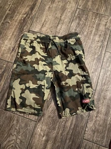 Levi's Boy's Size 10-12 Camo Cargo Pull On Elastic Short Falls Below Knee - Picture 1 of 5