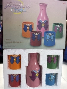 NEW Sailor Moon Crystal Sake 5 Piece Ceramic Drink Set Bottle and 4 Cups Anime - Bild 1 von 5