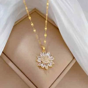 Sparkling Sunflower Cubic Zirconia Pendant Necklace Womens Jewelry Gift - Picture 1 of 8