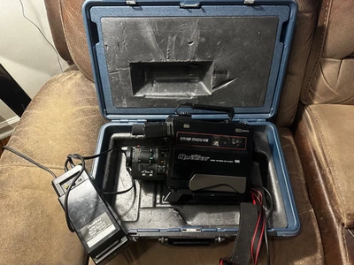 Quasar VM-10 Camcorder With Case, Charger, and Battery. TESTED WORKING. - Image 1 of 4