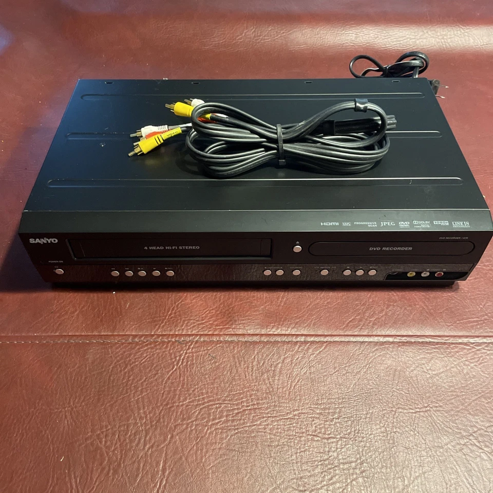 SANYO FWZV475F DVD Recorder Combo VCR VHS Player HDMI Tested/Working No Remote - Image 1 of 4