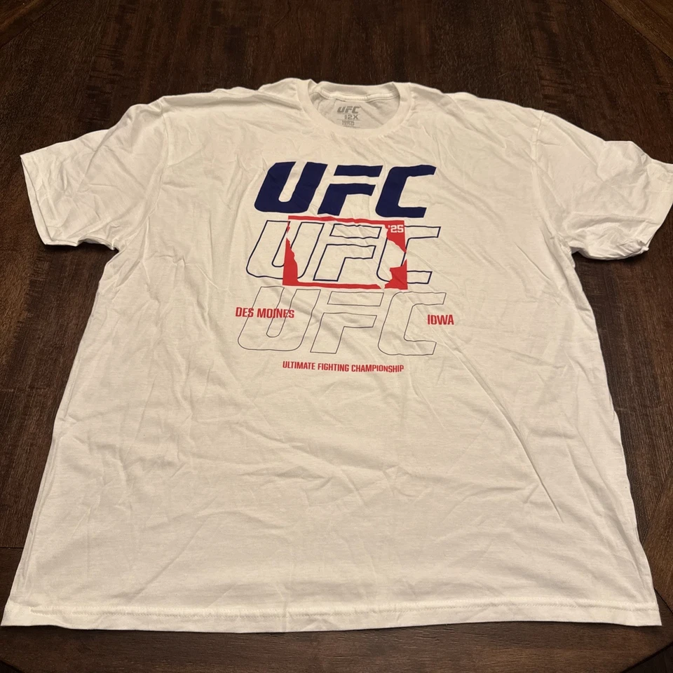 Camiseta 2xl UFC Des Moines Iowa nueva sin etiquetas  Foto 1 de 4
