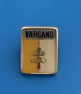Rare Vintage Enamel 1950’s Vatican Pin - Christian Christianity Religious Gifts - Picture 1 of 4